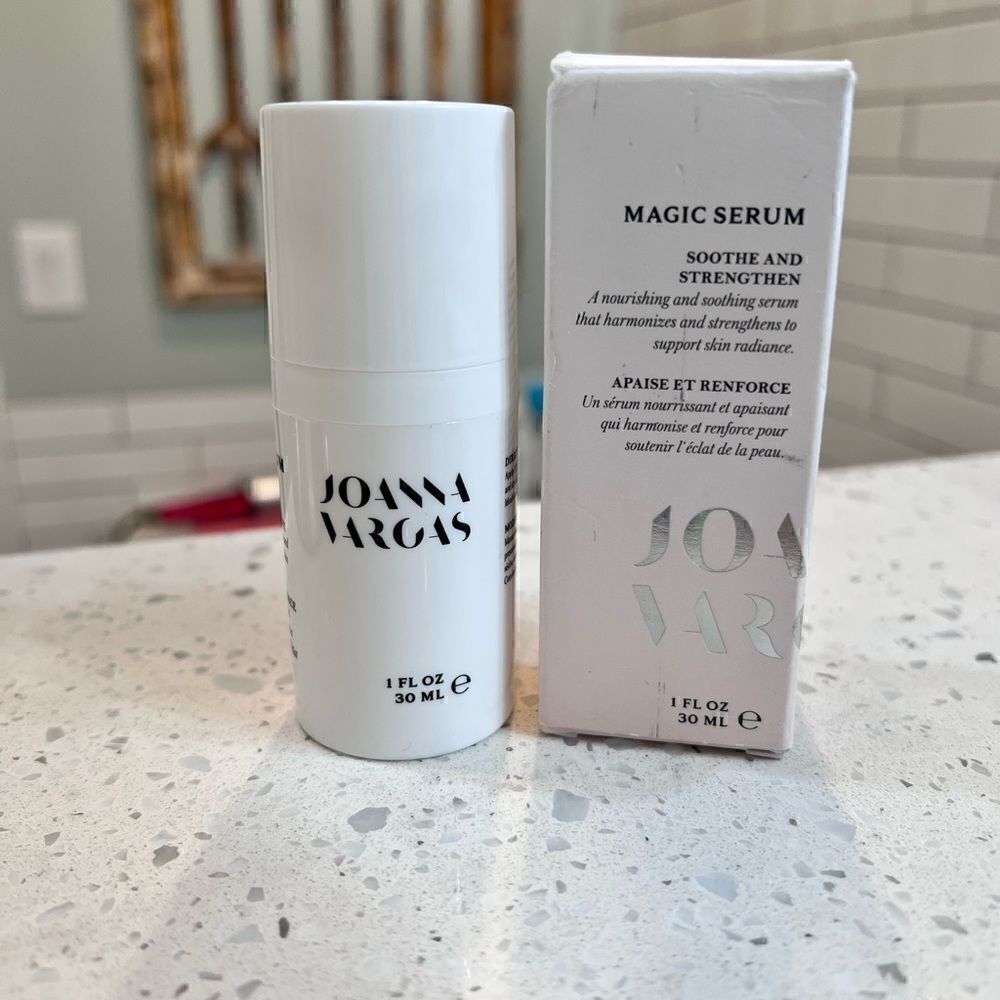 Joanna Vargas Magic Serum using plant power to calm redness & sooth skin- NIB
